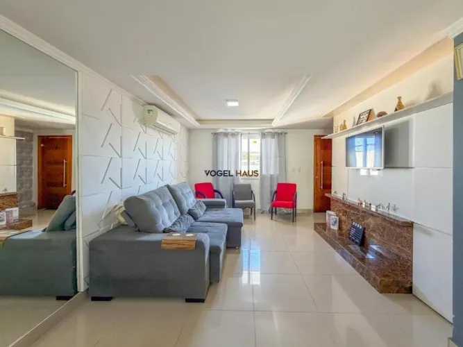 Casa com Piscina e Varanda no bairro Igara, Canoas - Venda - REF: 4286