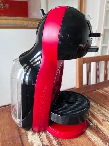 Cafeteira Nescafé Dolce Gusto