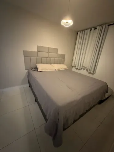 Cama queen