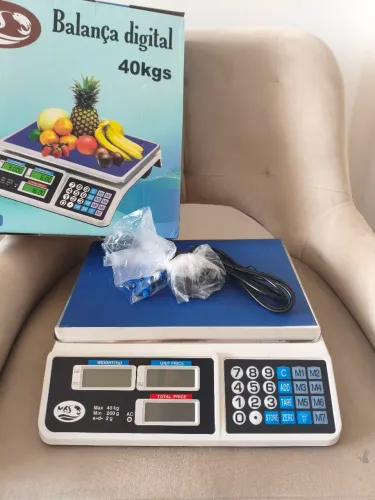 Balança digital 40 kg com bateria recarregável<br>- Visor duplo para fácil leitura