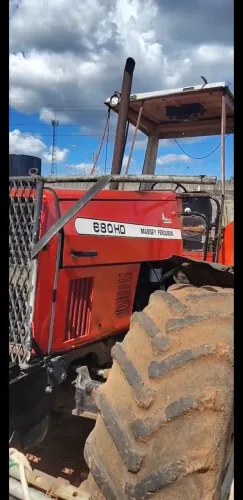 Trator Massey Ferguson 680 HD 