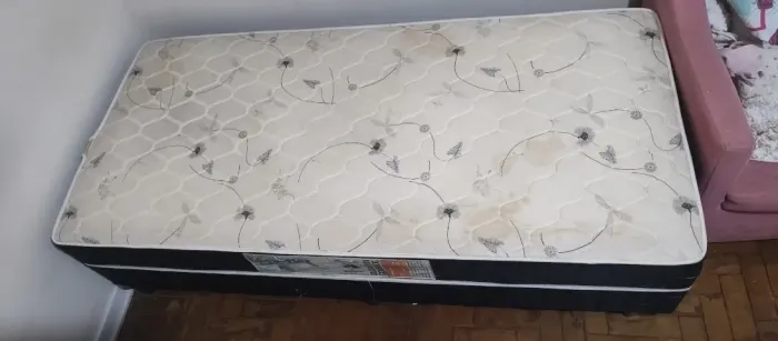 Cama box + colchão 
