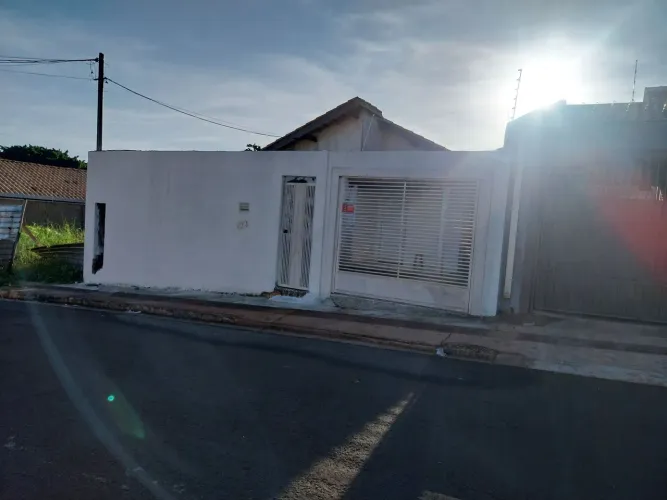 1 Casa Nova+ 1 Edicula/  Ao lado Avenida/10min. Centro ,ao lado Area verde da Mata Segredo