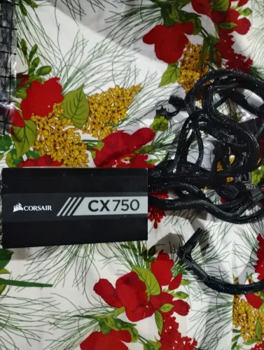 Fonte Corsair 750w