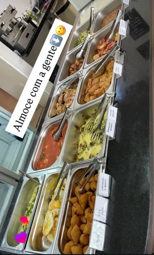 Buffet quente grande + Buffet grande Gelado