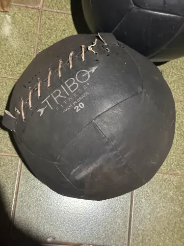 Wall ball usada 20lb 9kg