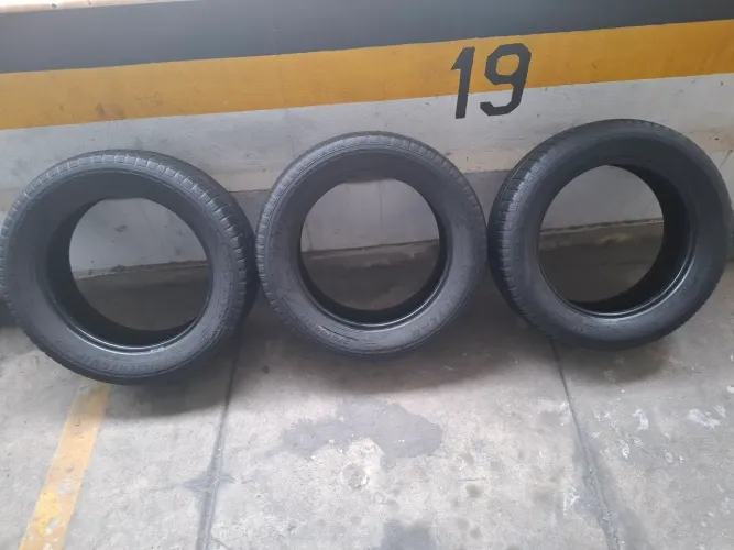 3 pneus Goodyear Efficient Grip 