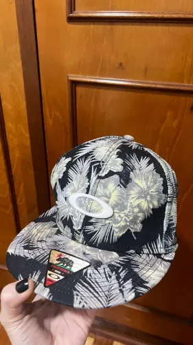 Boné oakley estampado