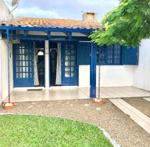 CASA COM LOCALIZAÇÃO PRIVILEGIADA
