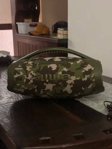 Caixa de som camuflada boombox AIWA