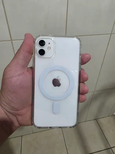 iPhone 11 excelente estado