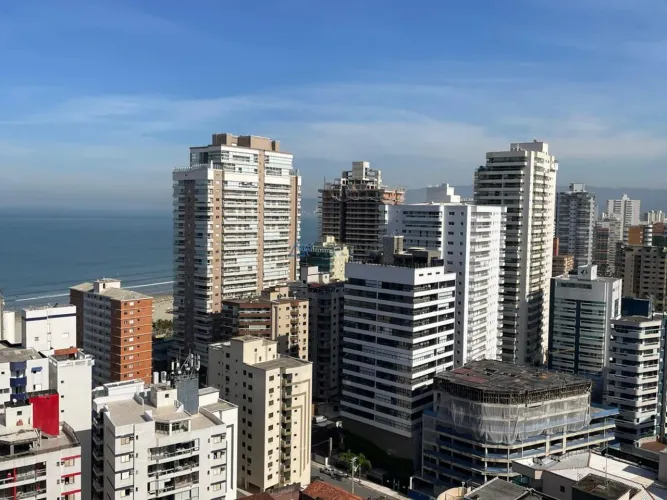 Apartamento à venda em Praia Grande com 2 suítes no bairro Canto do Forte