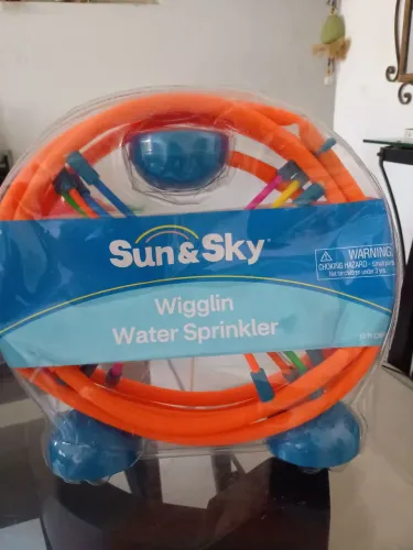 Wigglin water sprinkler