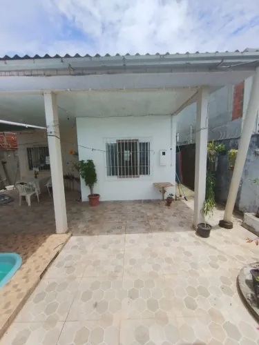 Repasse de uma casa na zona norte