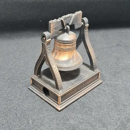 Apontador de lápis em forma de miniatura do Sino da Liberdade, feito de metal fundido -7 c