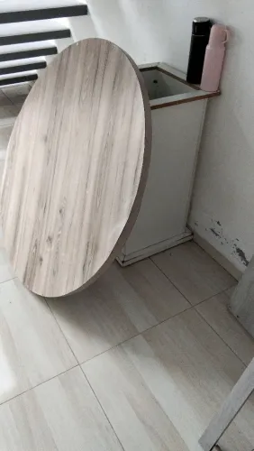 Mesa de MDF redonda usada