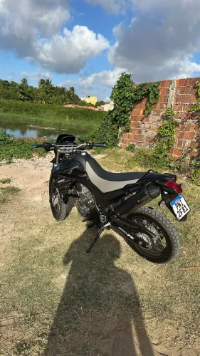 Xt660 nova em perfeito estado nd pra fazer só pega e ser feliz