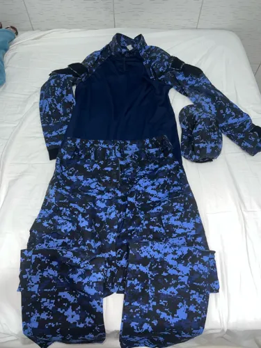 Calça e camisa tática
