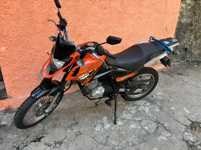 Yamaha XTZ Crosser 150 laranja