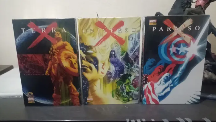HQs Coleção: Terra X, Universo X e Paraíso X 