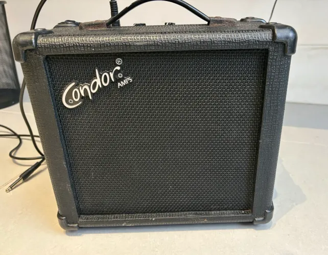 Amplificador de Guitarra - Condor