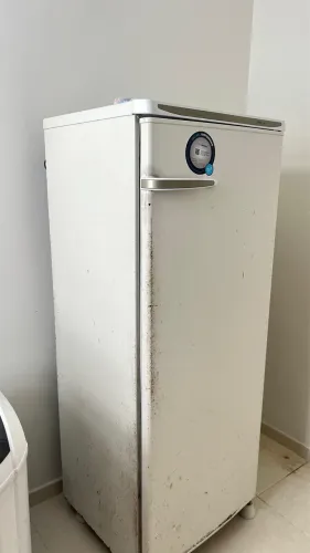 Geladeira semi nova