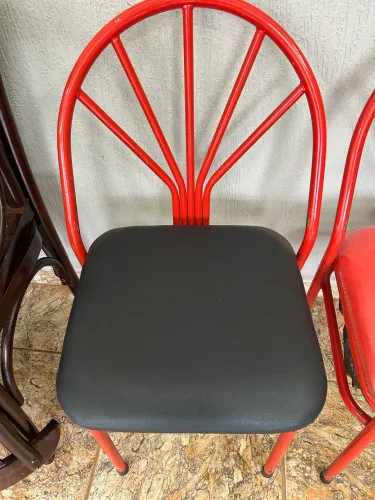 Cadeira de ferro tubular