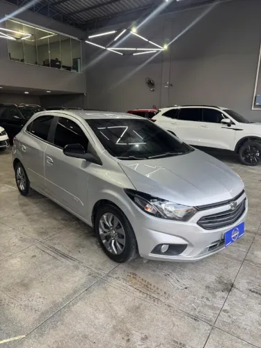 Chevrolet Onix Hatch 1.0 12V TB Flex Aut. 4P 2021