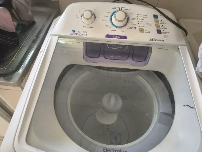 Máquina de Lavar Electrolux 10,5kg Jet&Clean LAC11
