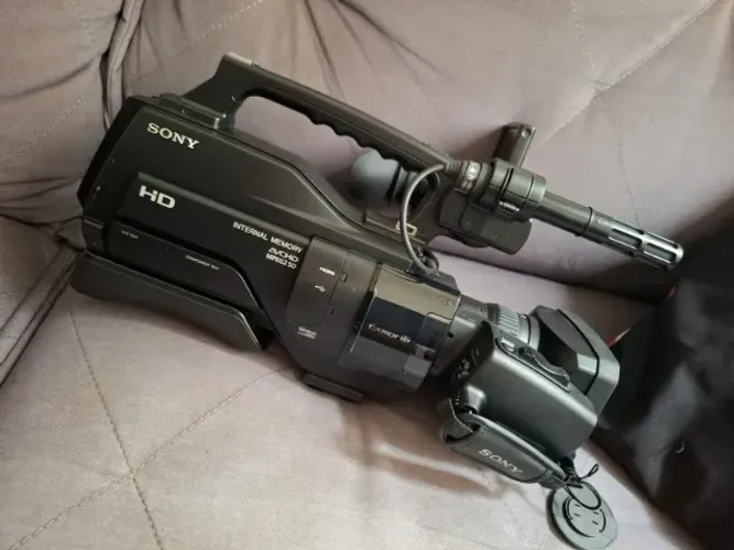 Câmera Sony hxr-mc2000