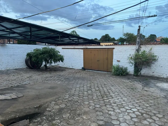 Casa Areal da Floresta 5 minutos centro ônibus na porta 