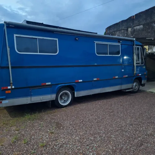 Vendo motohome, aceito carro menor valor no negócio!
