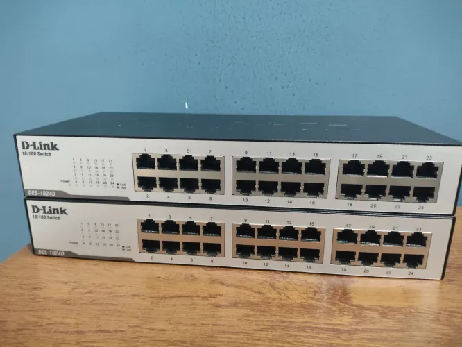  Kit 2 switch 10/100 d'link 24 portas Des-1024D