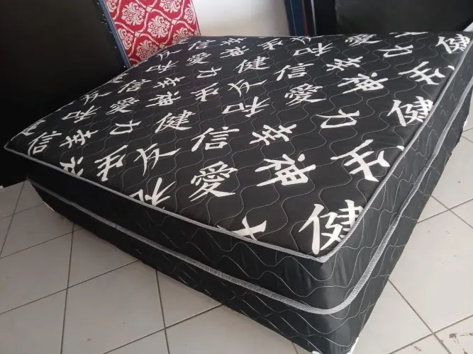Cama box casal Queem mola ensacada espuma alta