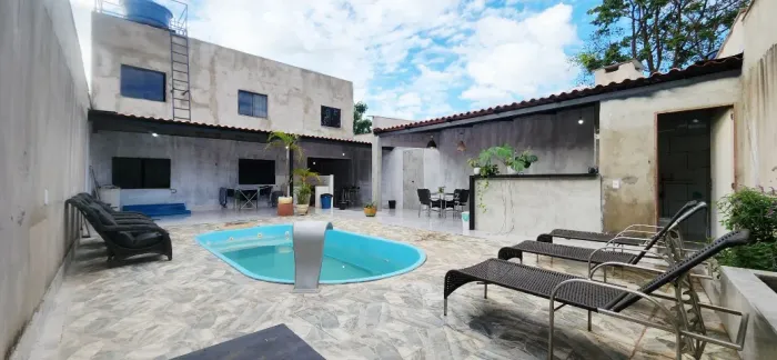 SOBRADO COM PISCINA, CHURRASQUEIRA MORRO DA CRUZ