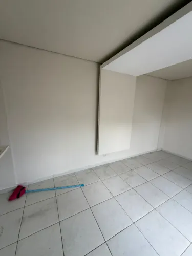 Alugo Sala Comercial bairro Flores