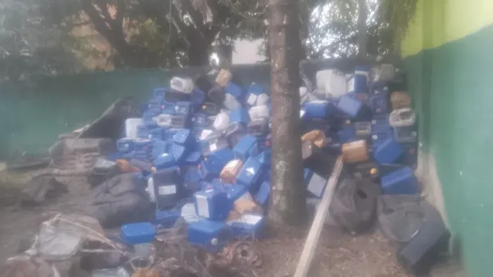 Bombonas plasticas usadas