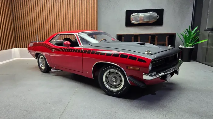Miniatura Plymouth Cuda AAR highway 61 1/18