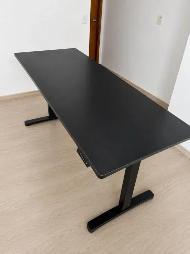 Mesa Elétrica Comfy 160x70cm com Regulagem de Altura e Memória