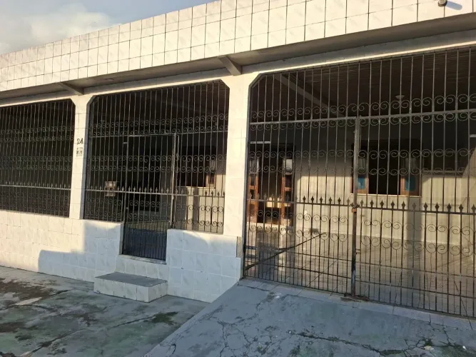 Alugo Casa Conjunto Renato Souza Pinto