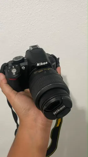 câmera nikon D3100