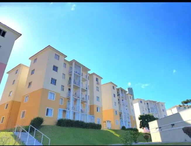 Excelente apartamento mobiliado com 55 m°,  2 quartos , 01 vaga garagem  no  Atuba - Colom