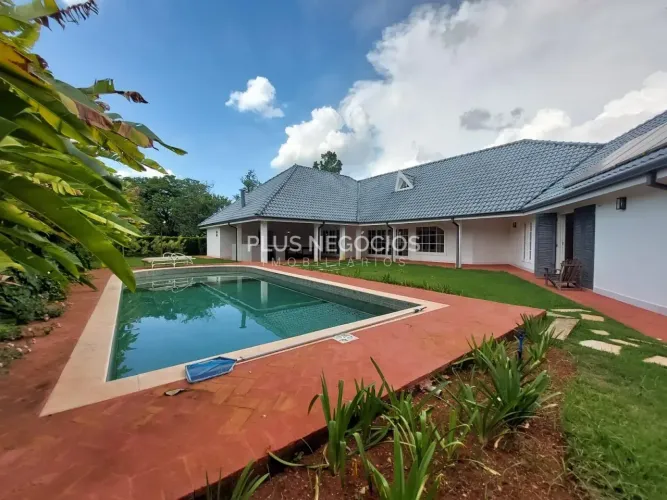 Excelente oportunidade no Condominio Lago Azul Golfe Clube, casa com 5 dormitorios, ambien