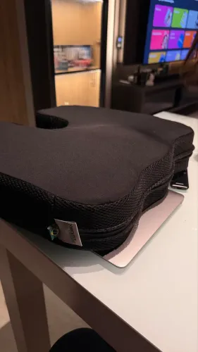 Almofada Ortopédica Memory Foam Premium Coxis Escritório Gamer