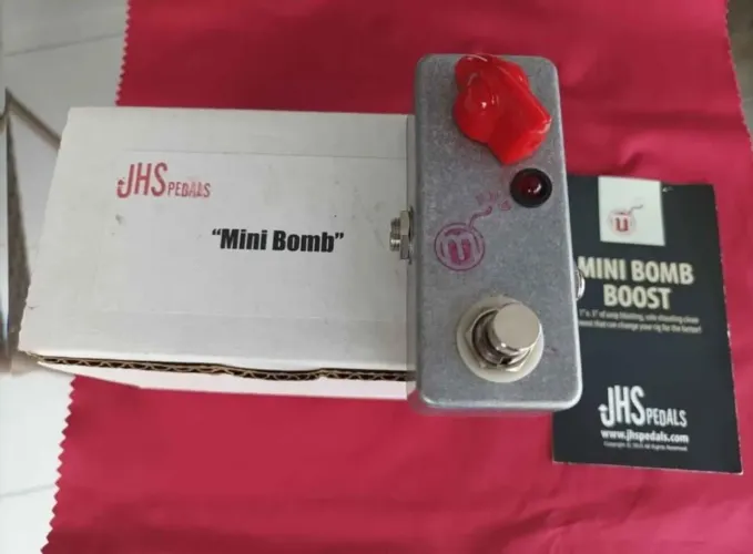 Pedal Mini Bomb Boost JHS Pedals - Pedal de Boost em Perfeito Estado