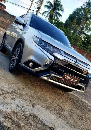 Mitsubishi Outlander HPE-S 2.2 Diesel 4X4 Aut. 2021