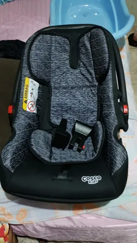 Vendo um bebê conforto novinho só usei 3 vezes da cosco