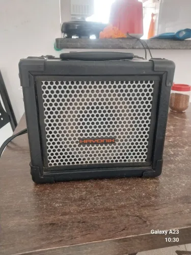 Vendo som amplificado Hayonik semi novo 