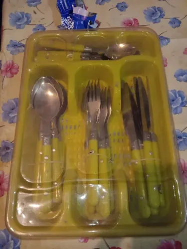 Porta talher com 20 peças