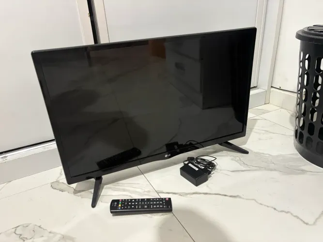 Vendo TV monitor LG 28 Polegadas Full HD HDMI